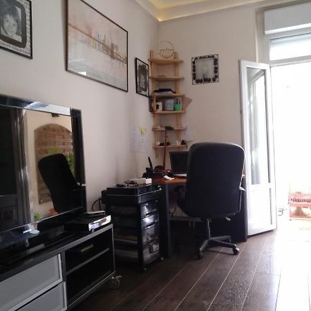 Cosy Rare 2 Bedroom Apartment Around A Private Garden Нейї-сюр-Сен Екстер'єр фото