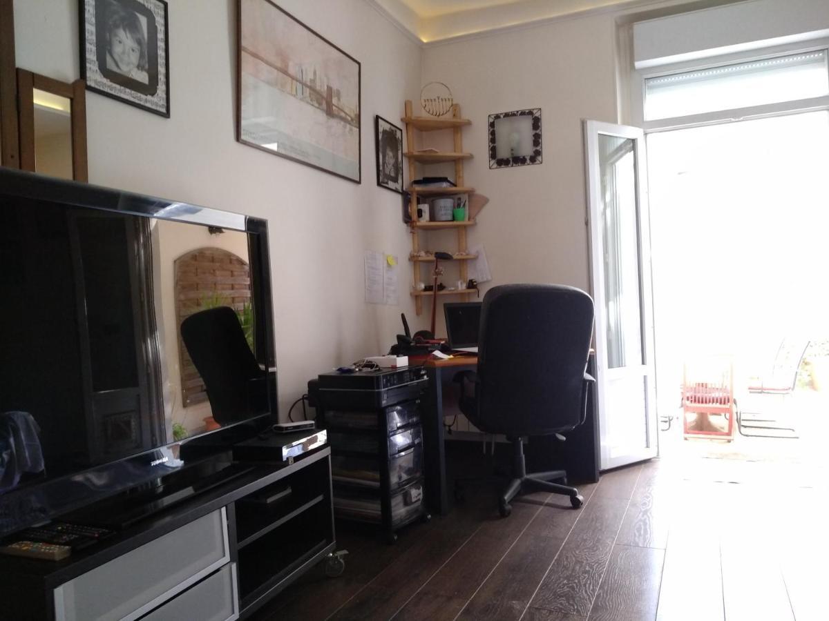 Cosy Rare 2 Bedroom Apartment Around A Private Garden Нейї-сюр-Сен Екстер'єр фото