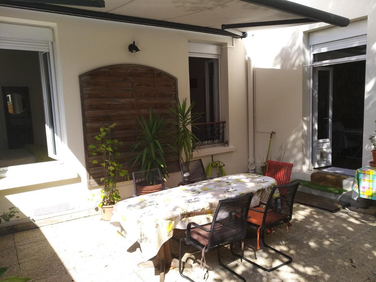 Cosy Rare 2 Bedroom Apartment Around A Private Garden Нейї-сюр-Сен Екстер'єр фото