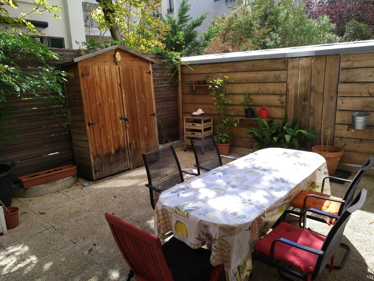 Cosy Rare 2 Bedroom Apartment Around A Private Garden Нейї-сюр-Сен Екстер'єр фото